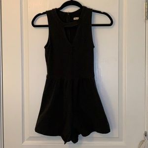 HOLLISTER xs black rhomper